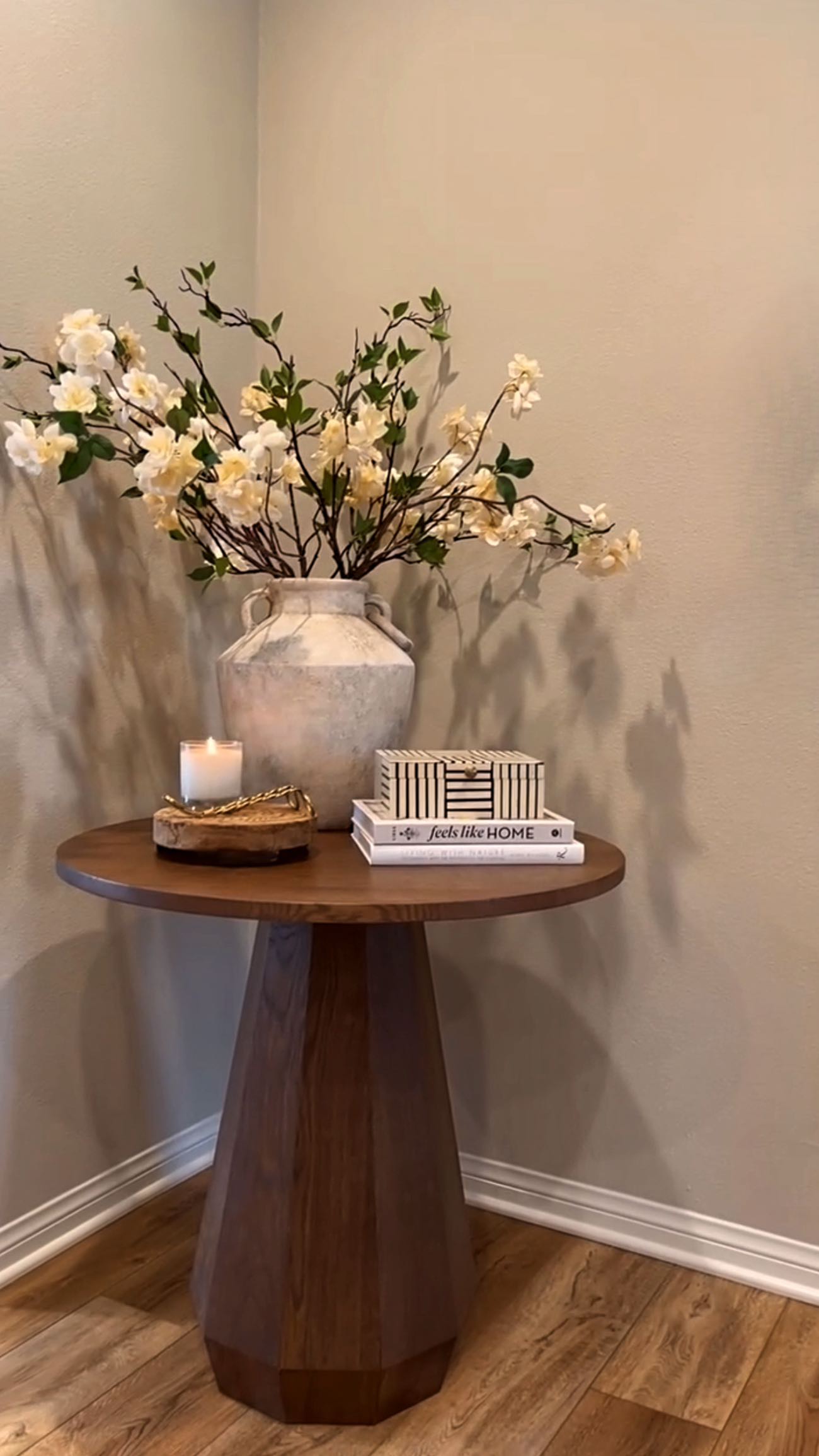 corner dining room ideas