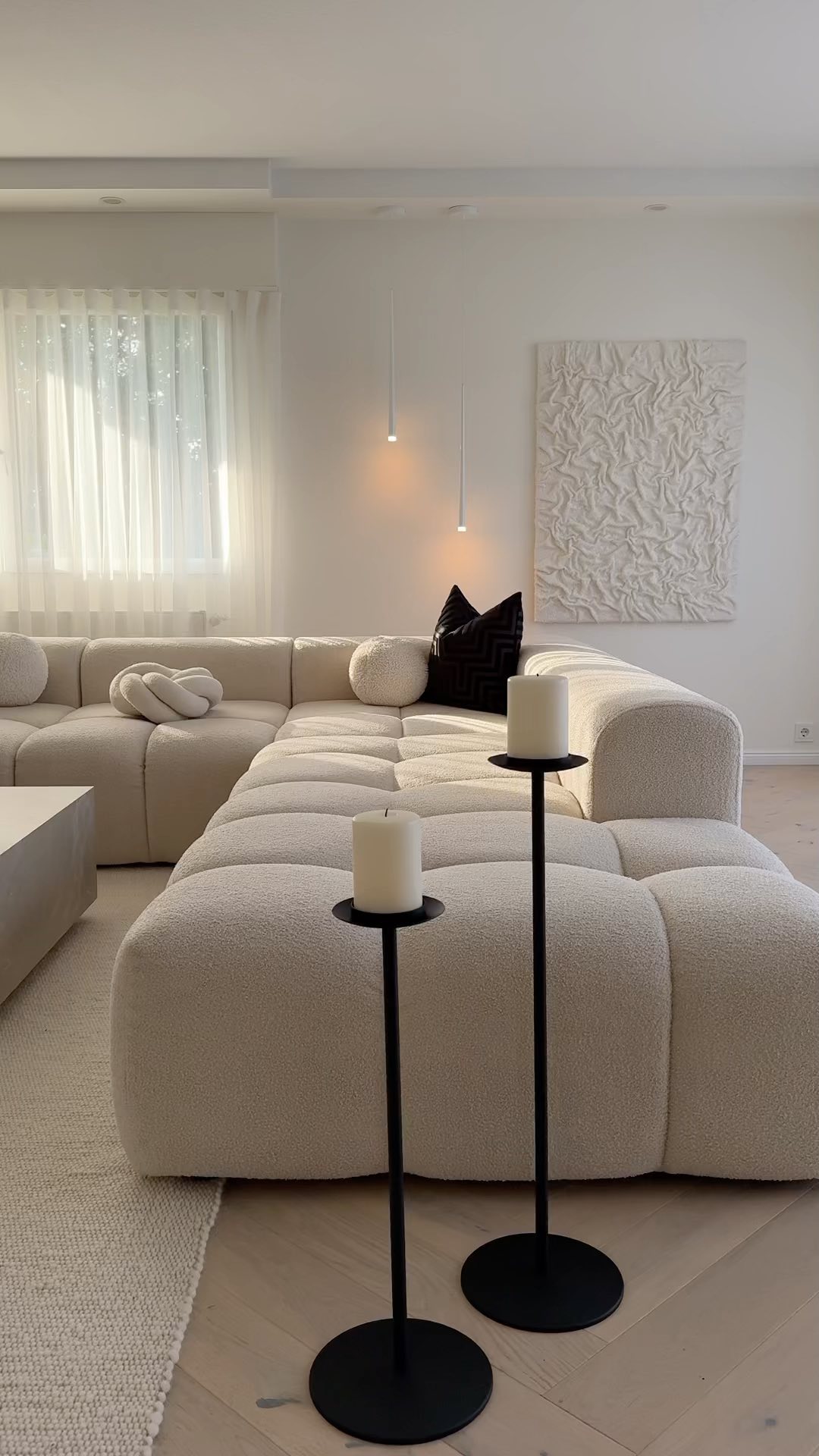 glam apartment decor