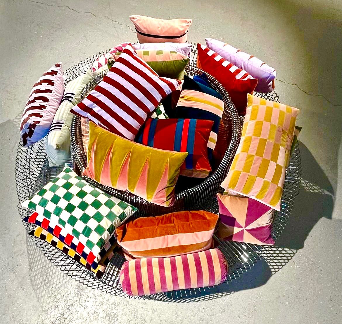 throw pillows bedroom