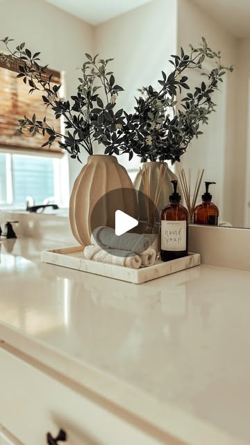 bathroom vanity decor