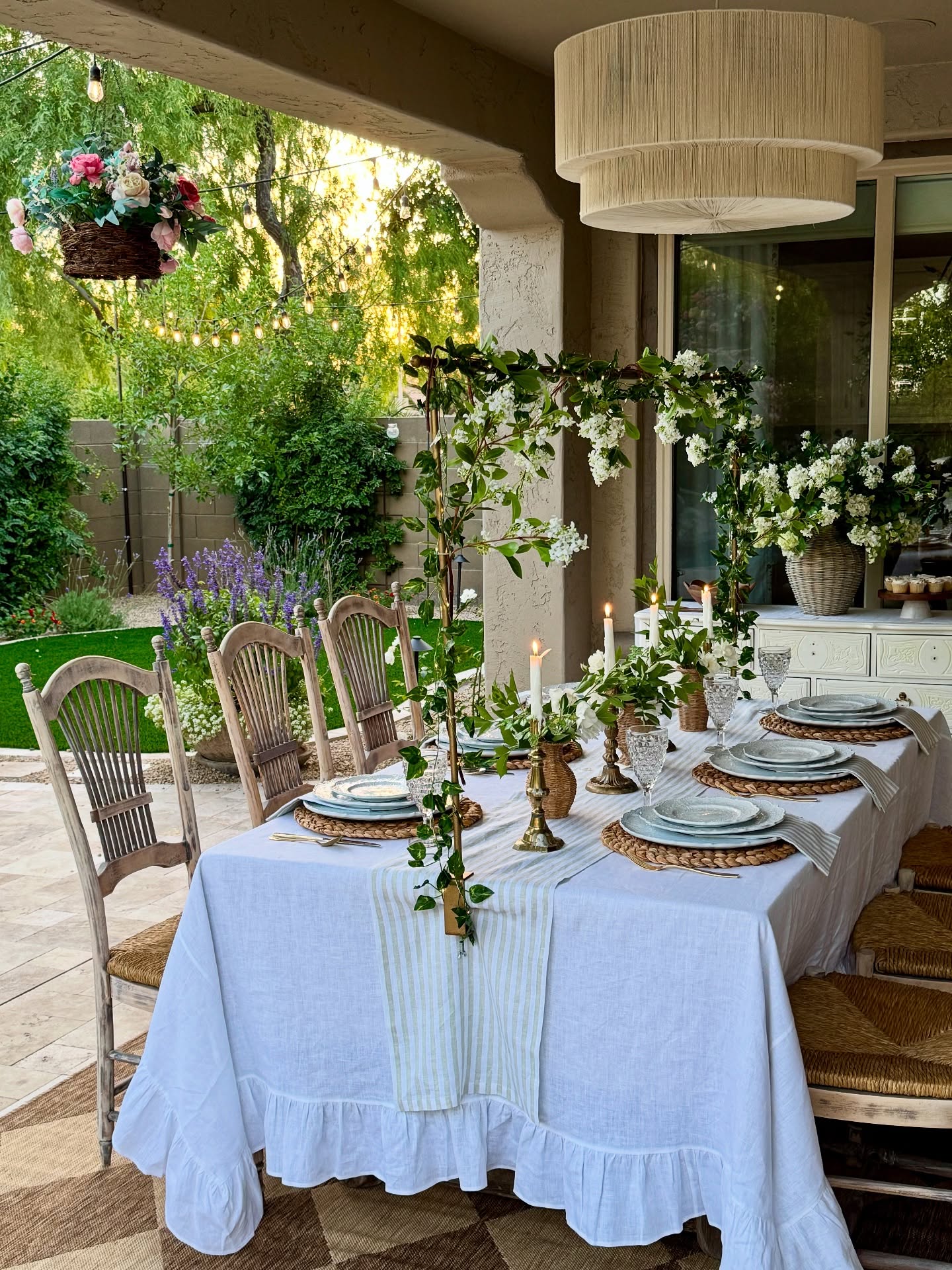 spring dining room decor
