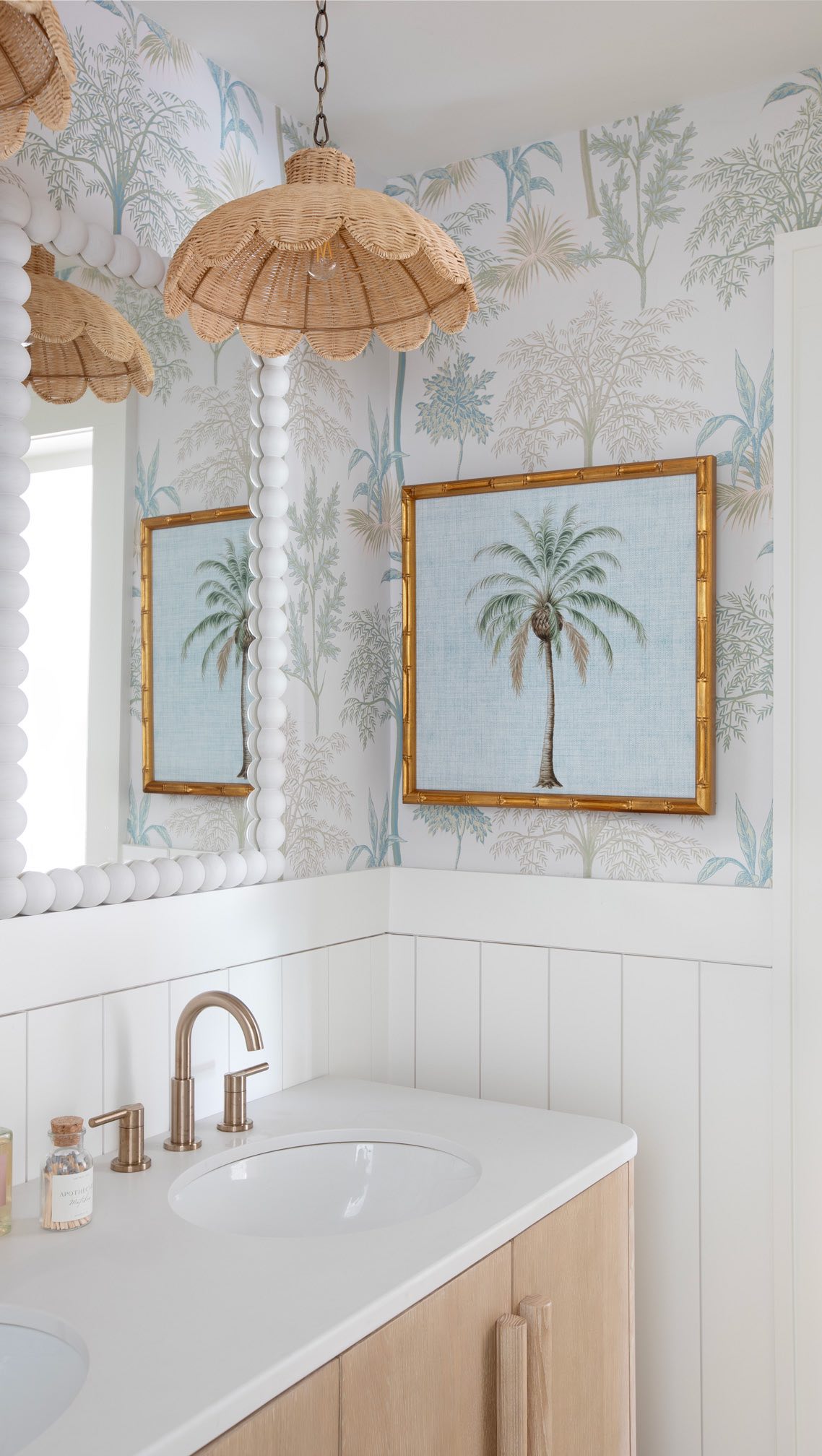 coastal bathroom decor