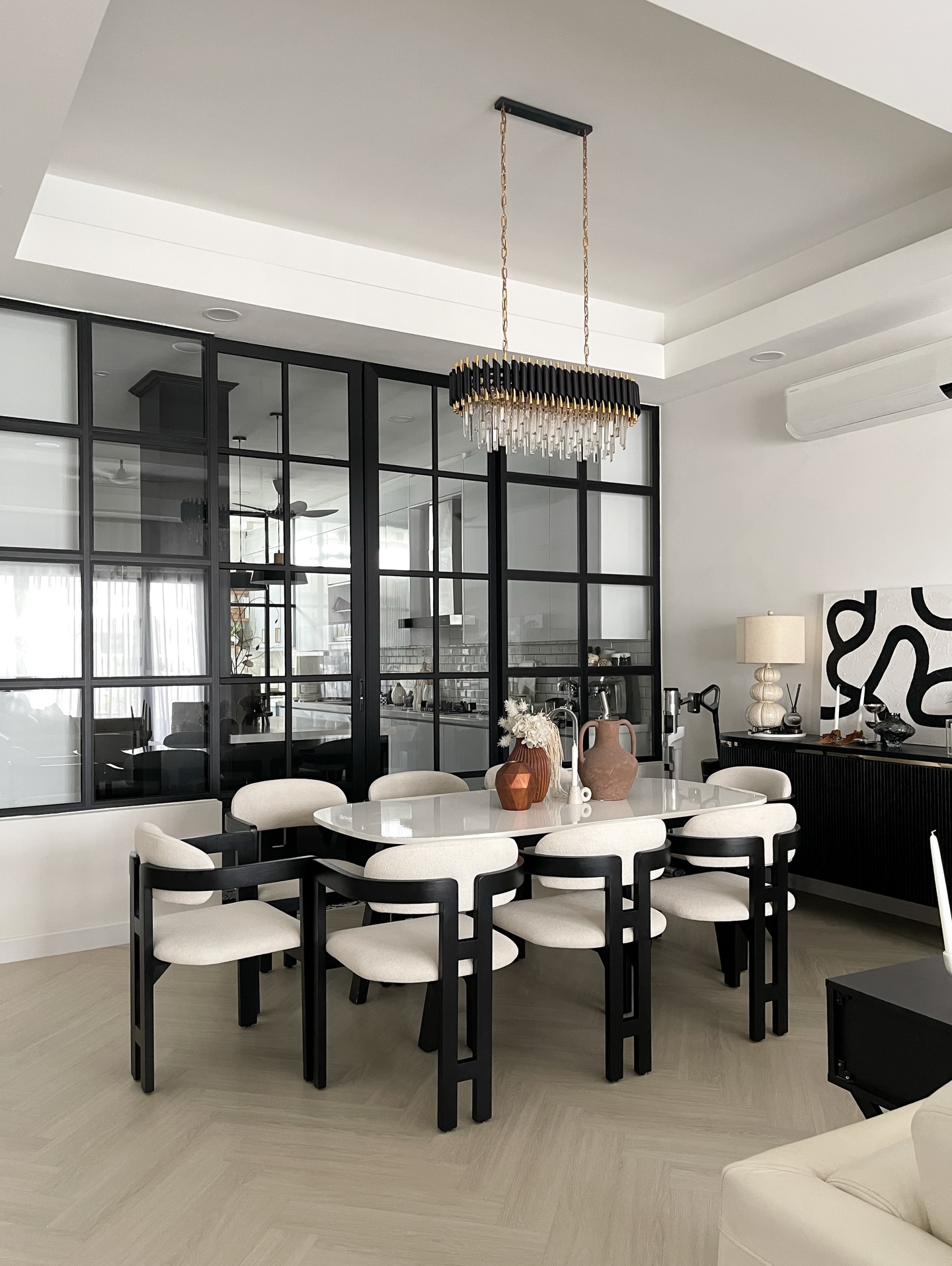 black dining room decor