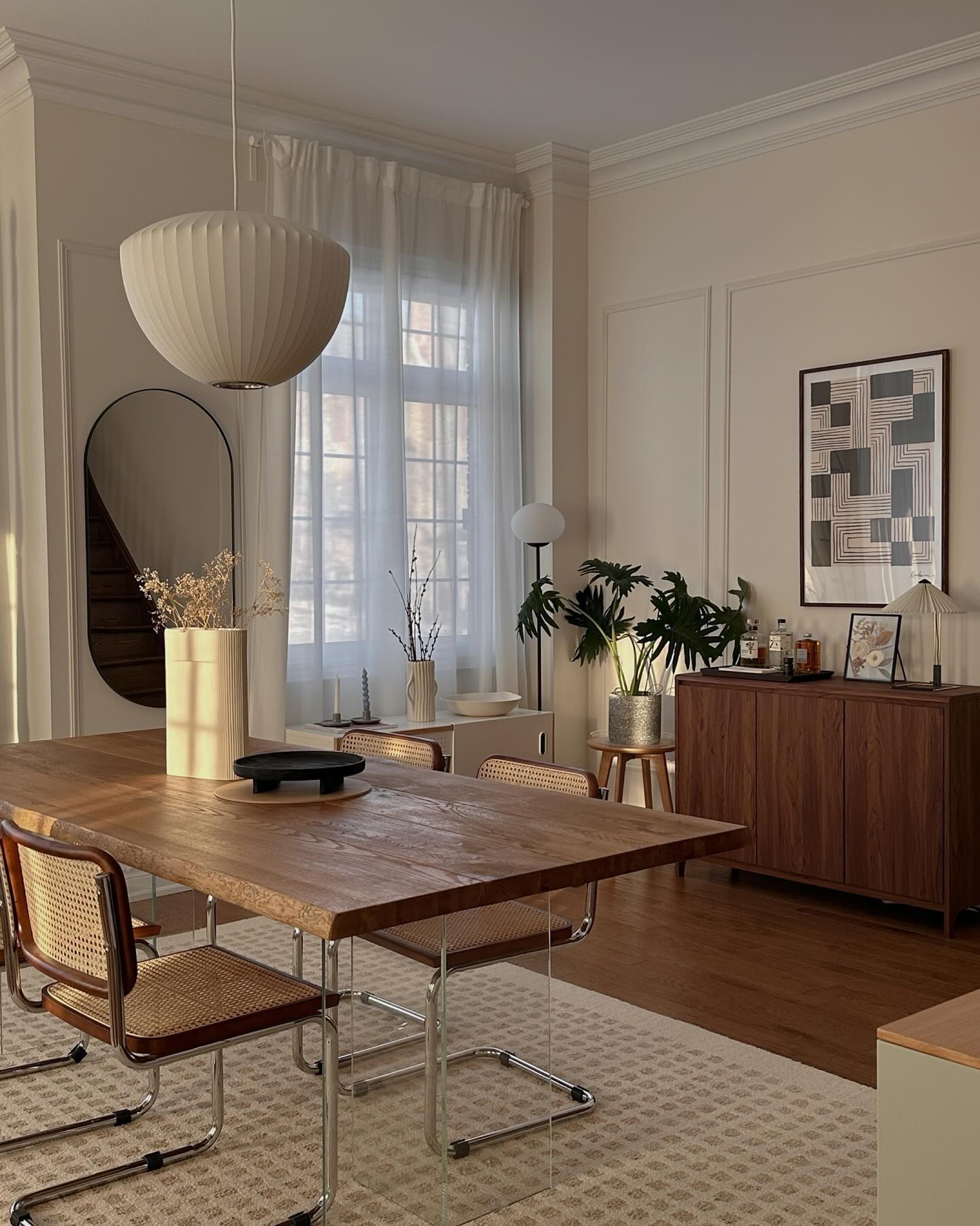 dining room plant decor